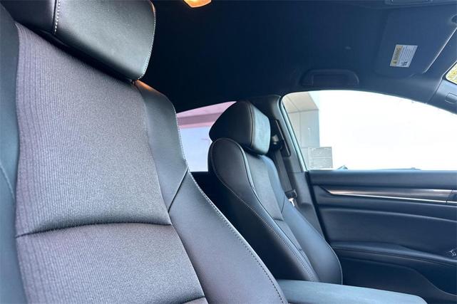 Photo of 2022 Silver Metallic Honda Accord