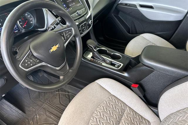 Photo of 2022 Mosaic Black Metallic Chevrolet Equinox