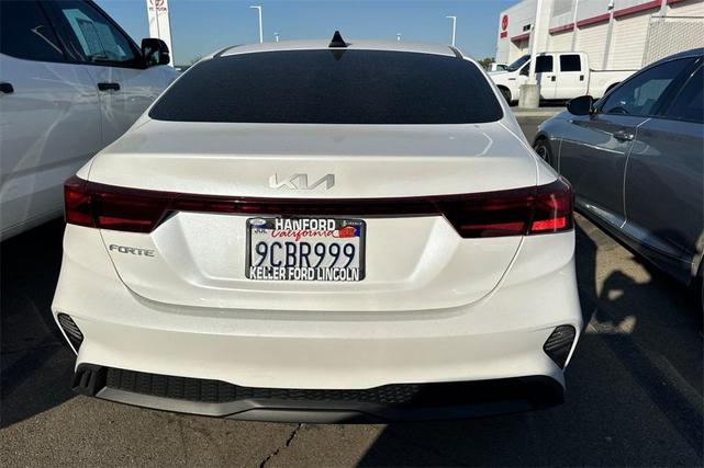 Photo of 2023 Snow White Pearl Kia Forte