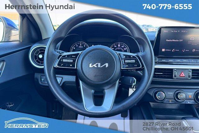 Photo of 2023 Deep Sea Blue Kia Forte