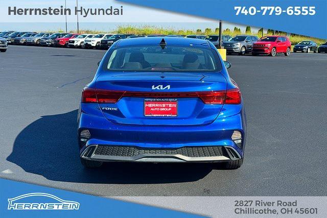 Photo of 2023 Deep Sea Blue Kia Forte