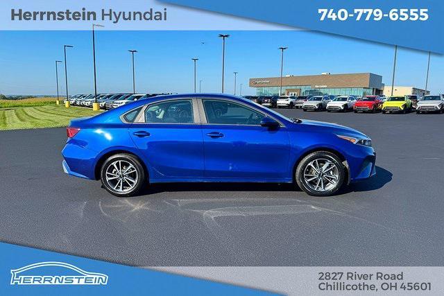 Photo of 2023 Deep Sea Blue Kia Forte