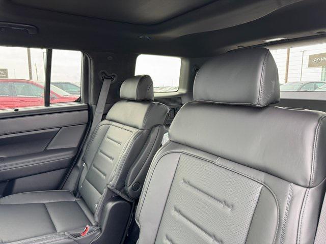 Photo of 2025 Shimmering Silver Hyundai SANTA FE