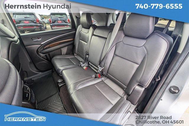 Photo of 2019 Lunar Silver Metallic Acura MDX
