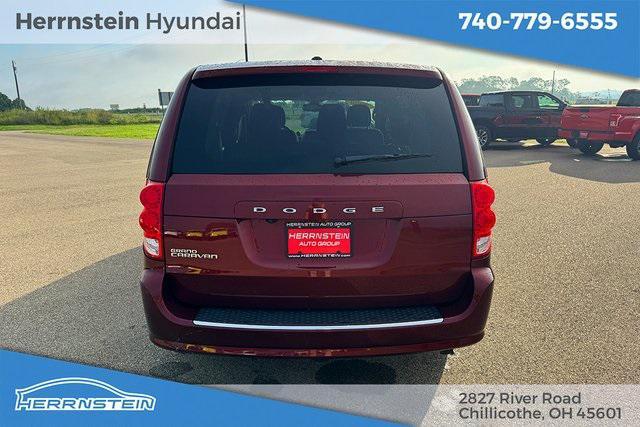 Photo of 2020 Octane Red Pearlcoat Dodge Grand Caravan