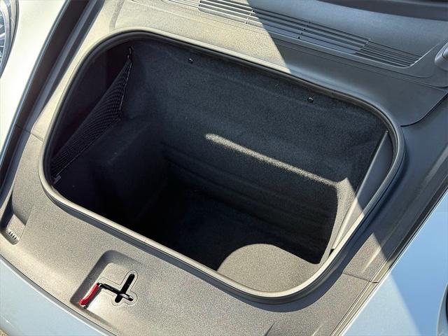 Photo of 2022 Dolomite Silver Metallic Porsche 911