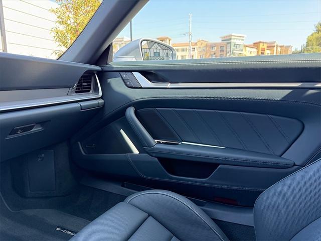 Photo of 2022 Dolomite Silver Metallic Porsche 911