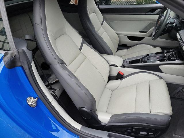 Photo of 2025 Lugano Blue Porsche 911