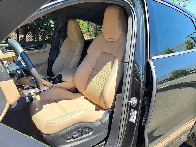 Photo of 2025 Paint To Sample Porsche Cayenne