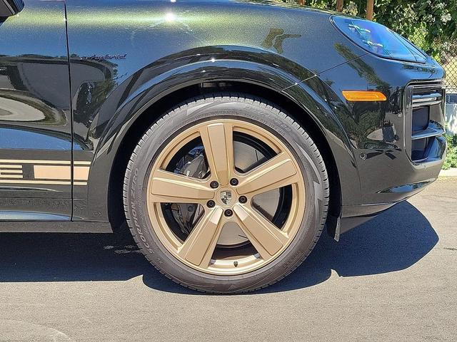 Photo of 2025 Paint To Sample Porsche Cayenne