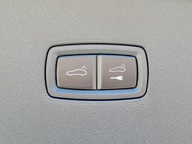 Photo of 2025 Paint To Sample Porsche Cayenne