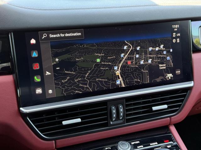 Photo of 2022 Carrara White Porsche Cayenne