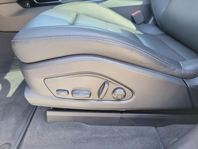 Photo of 2025 Copper Ruby Metallic Porsche Macan
