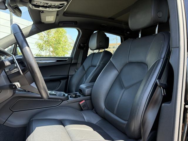 Photo of 2024 Black Porsche Macan