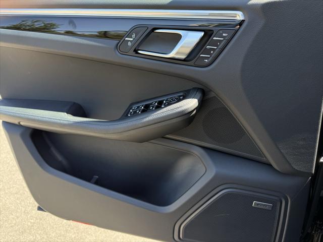 Photo of 2024 Black Porsche Macan