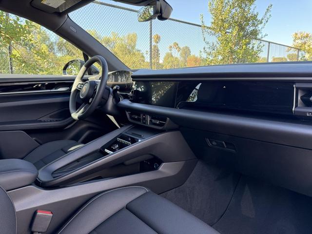 Photo of 2025 Porsche Macan