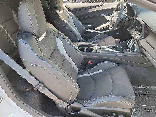 Photo of 2024 Summit White Chevrolet Camaro