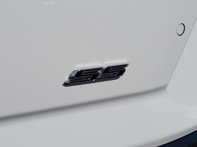 Photo of 2024 Summit White Chevrolet Camaro