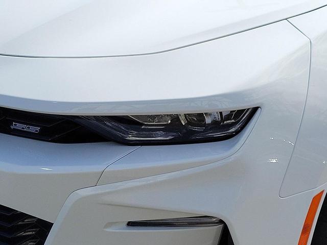Photo of 2024 Summit White Chevrolet Camaro