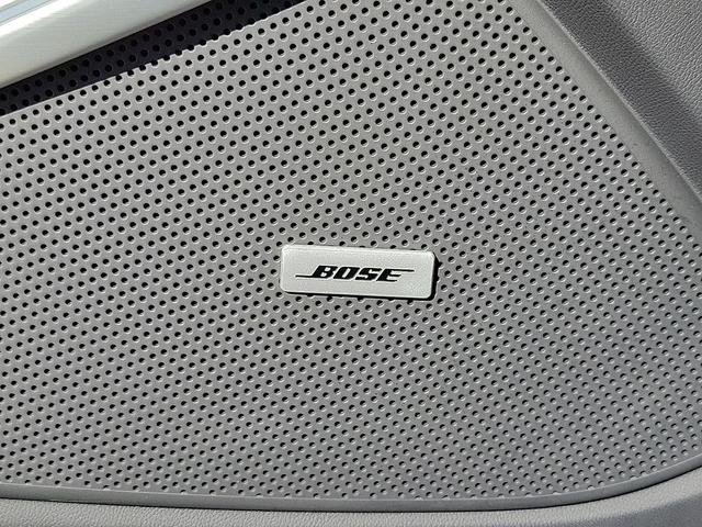 Photo of 2024 Summit White Chevrolet Camaro