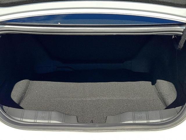 Photo of 2024 Summit White Chevrolet Camaro