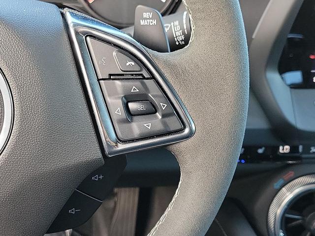 Photo of 2024 Summit White Chevrolet Camaro
