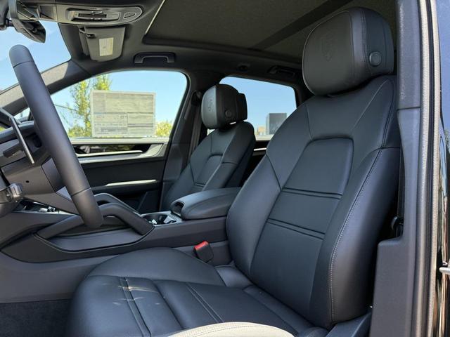 Photo of 2025 Porsche Cayenne
