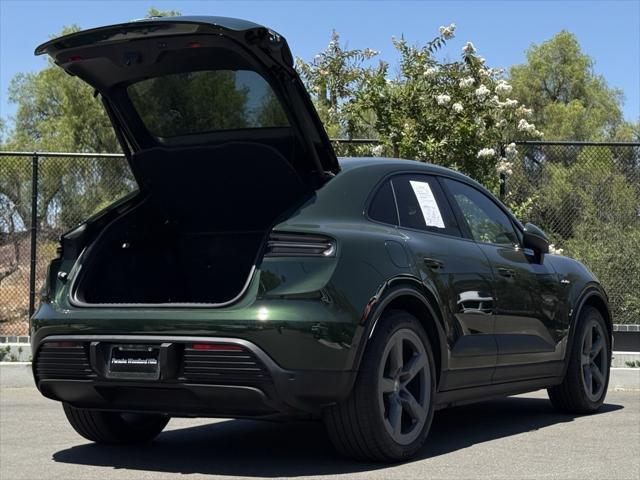 Photo of 2025 Oak Green Metallic Neo Porsche Macan