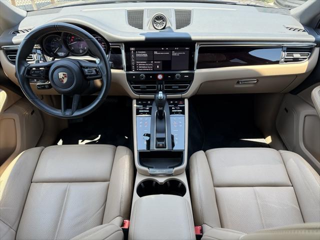 Photo of 2024 Gentian Blue Metallic Porsche Macan