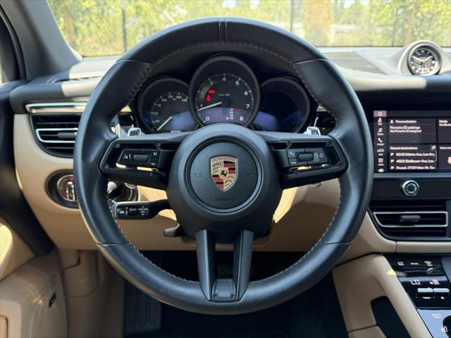 Photo of 2024 Gentian Blue Metallic Porsche Macan
