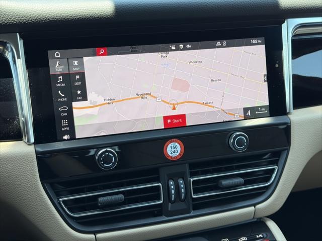 Photo of 2024 Gentian Blue Metallic Porsche Macan