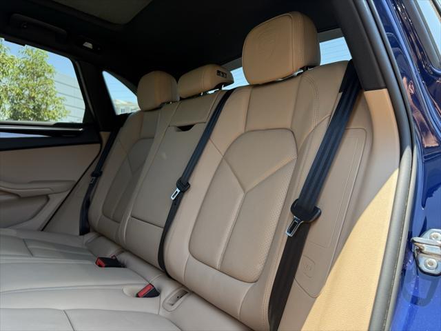 Photo of 2024 Gentian Blue Metallic Porsche Macan