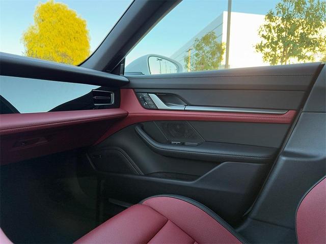 Photo of 2025 White Porsche Taycan