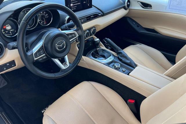 Photo of 2024 Snowflake White Pearl Mica Mazda MX-5 Miata RF