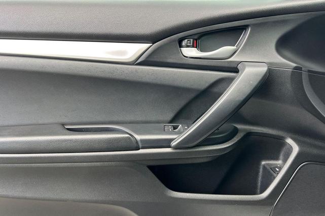 Photo of 2019 Platinum White Pearl Honda Civic