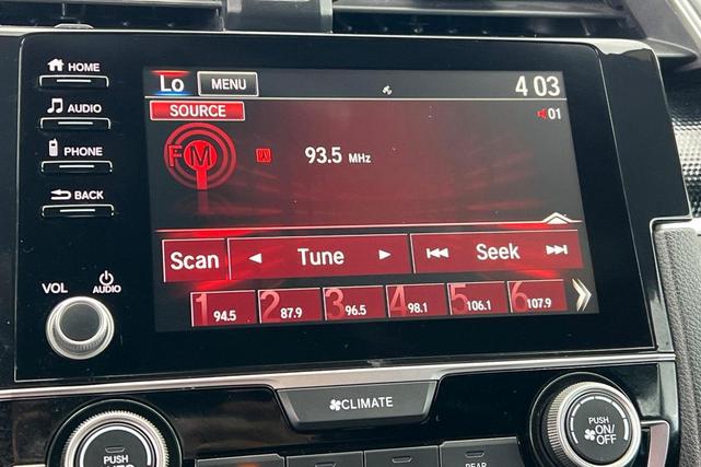 Photo of 2019 Platinum White Pearl Honda Civic