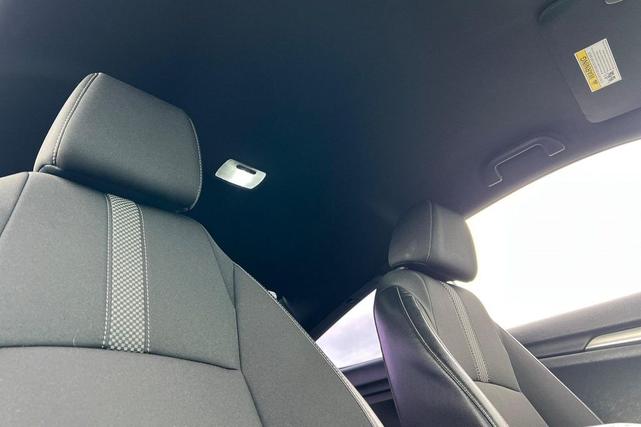 Photo of 2019 Platinum White Pearl Honda Civic