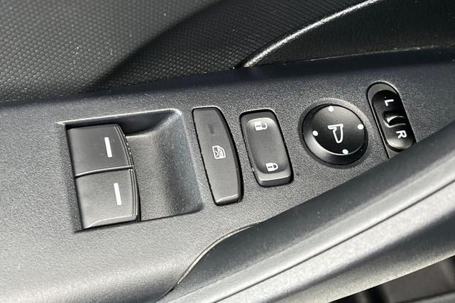 Photo of 2019 Platinum White Pearl Honda Civic