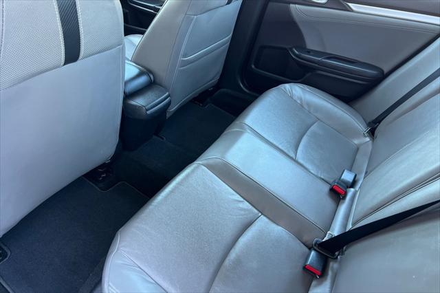 Photo of 2016 Modern Steel Metallic Honda Civic