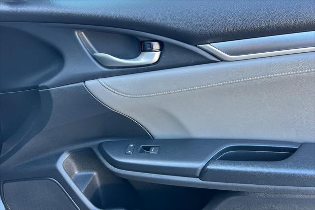 Photo of 2016 Modern Steel Metallic Honda Civic