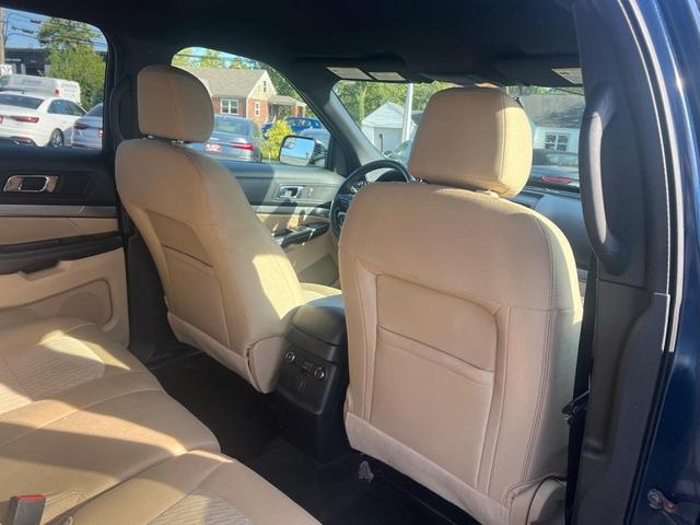 Photo of 2017 Blue Ford Explorer