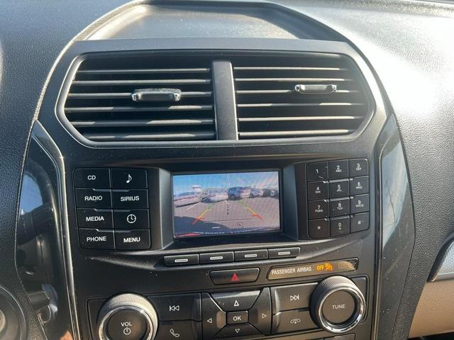 Photo of 2017 Blue Ford Explorer
