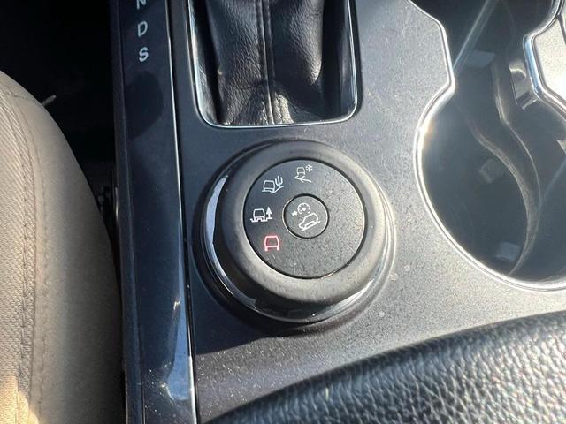 Photo of 2017 Blue Ford Explorer