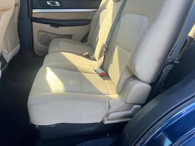 Photo of 2017 Blue Ford Explorer
