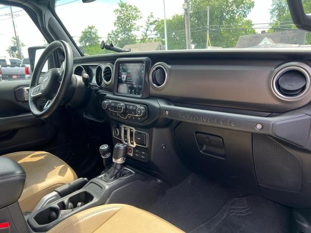 Photo of 2018 Granite Crystal Clearcoat Metallic Jeep Wrangler