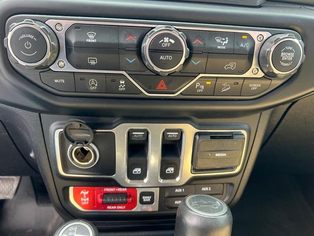 Photo of 2018 Granite Crystal Clearcoat Metallic Jeep Wrangler