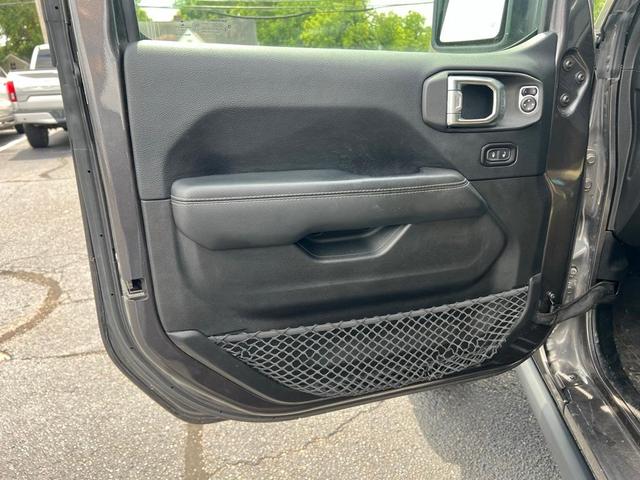 Photo of 2018 Granite Crystal Clearcoat Metallic Jeep Wrangler