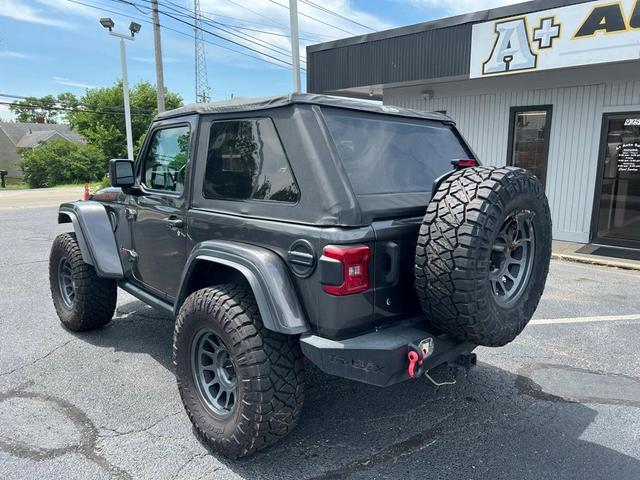 Photo of 2018 Granite Crystal Clearcoat Metallic Jeep Wrangler