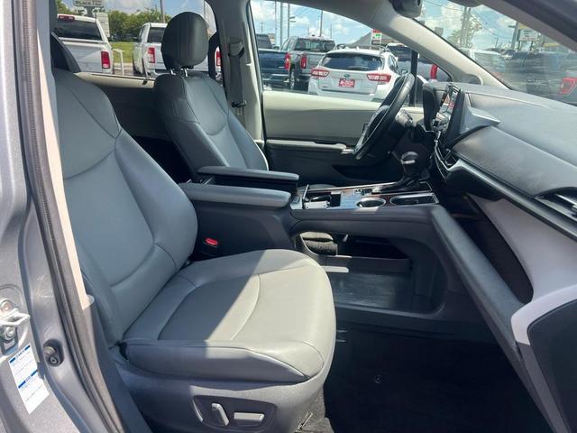 Photo of 2021 Silver Toyota Sienna