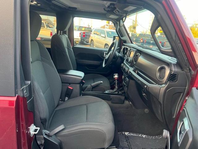 Photo of 2021 Snazzberry Pearlcoat Jeep Wrangler